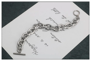 Bracciale a catena spessa in acciaio inossidabile con chiusura OT su base in pietra