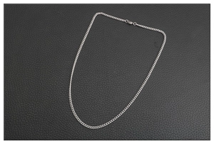 Collar de cadena de eslabones de acero inoxidable pulido con cierre de mosquetón seguro