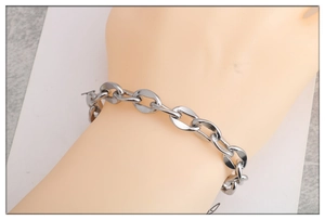 Bracciale unisex a catena in acciaio inossidabile con chiusura a moschettone stile hip-hop