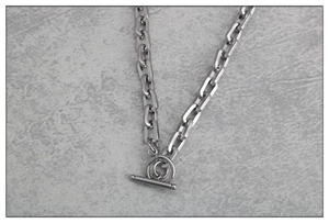Collana a maglie rettangolari in acciaio inossidabile stile punk con chiusura a levetta