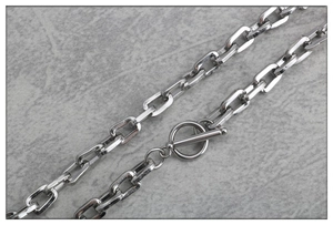 Collana punk unisex in acciaio inossidabile con maglie rettangolari e chiusura a levetta