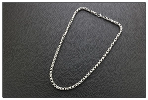 Polished silver titanium steel square pearl box chain necklace with lobster clasp closure