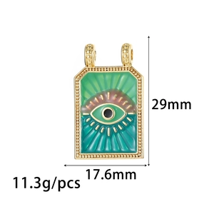 Specificaties van groene emaille hanger met afmetingen van 29 mm hoog en 17,6 mm breed voor sieraden