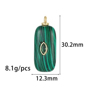 Pendentif malachite rectangulaire avec bélière dorée et zircon vert, 30,2mm x 12,3mm