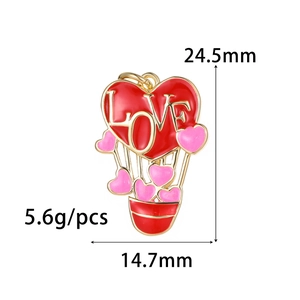 Détails des dimensions du pendentif montgolfière en forme de cœur émaillé rouge et rose