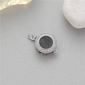 Fermoir de bijoux en argent avec insert en onyx noir et micro-pavage de zircons cubiques