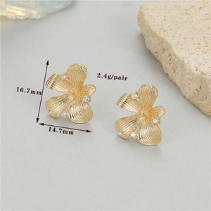 Macro di componenti per orecchini a fiore dorato da 16,7mm con pietre in zirconia cubica
