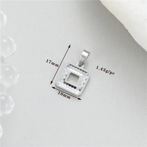 Colgante cuadrado hueco de plata 17x10mm con especificación de peso de 1,43g