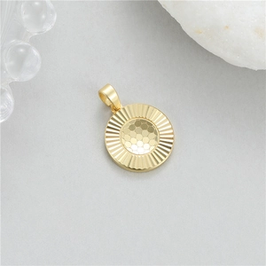 Colgante circular chapado en oro de 14K con textura radial para collares DIY
