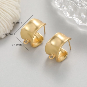 Orecchini a C dorati opachi con anello, dimensioni 21,5 mm per 17,4 mm
