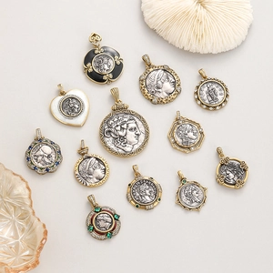 Vintage-Anhänger mit Bronze-Porträtmünzen in verschiedenen Formen für DIY-Schmuck