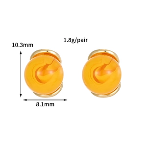 Elegante bernsteinfarbene runde Ohrstecker mit goldener Fassung und Maßangaben