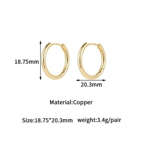 Detailed dimensions of minimalist 14K gold plated hoop earrings in polished copper