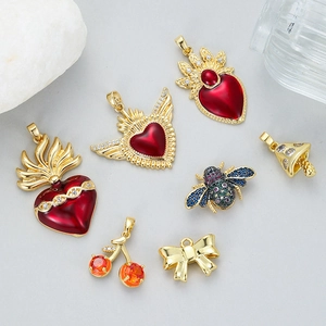 Ciondoli in Rame Zirconia Smalto Cuore Ape Fungo Ciliegia Fiocco per Creazione Gioielli Fai da Te Collana Bracciale Ciondoli Oro