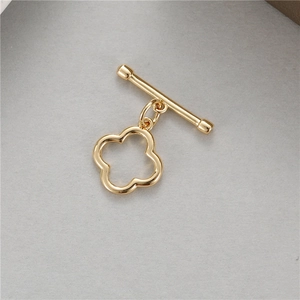 Polished 14K gold plated four-leaf clover toggle clasp for DIY jewelry connecting