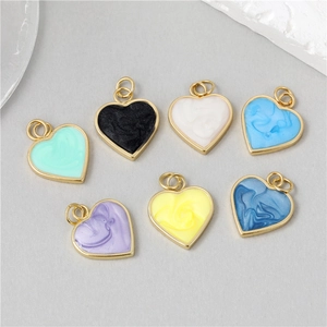 Pendentifs cœur en résine colorée en 7 textures marbre pour la création de bijoux