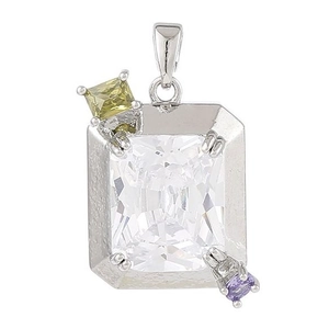 Pendente vintage in argento con grande gemma rettangolare chiara e pietre colorate su bianco