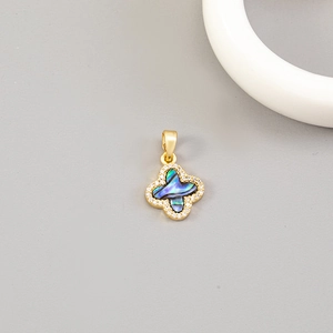Exquisite 14K gold plated four-leaf clover pendant with iridescent shell and zircon inlays
