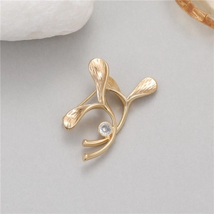 Élégante Broche Feuille en Cuivre Plaqué Or Avec Zircone Transparente Design de Branche de Plante pour Blazer Femme Bijoux de Mode
