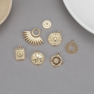 Vintage Stainless Steel Gold Plated DIY Charms Sun Moon Compass Star Pendant For Necklace Bracelet Jewelry Making Women