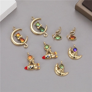 Süße Astronaut Mond Katze Schwan Anhänger Halskette Vergoldet Kupfer Zirkonia Opal Schmuck Für Damen Mädchen Trendiges Accessoire