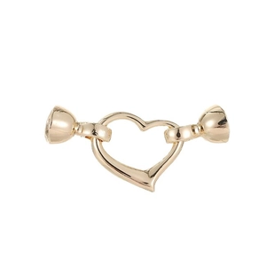 Connecteur de bijoux coeur doré poli pour colliers et bracelets DIY sur fond blanc