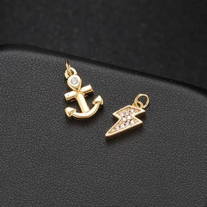 Pendentifs ancre et éclair minimalistes plaqués or 14K avec zircons clairs sertis