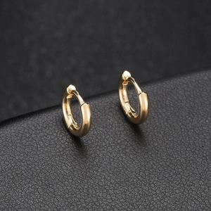 Vintage 14K Gold Plated Copper Huggie Earrings Geometric Minimalist Polished Metal Ear Buckle Hoop Earrings For Women Daily Jewelry