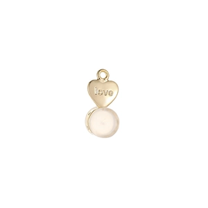 Pendentif coeur en argent S925 avec gravure Love et pierre blanche sur fond blanc