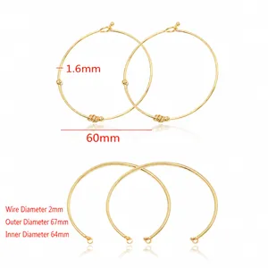 Gedetailleerde maatmeting van 14k vergulde DIY-armbanden met specificaties van diameter