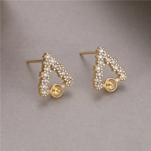Elegante goldene Dreieck-Ohrstecker aus 925 Silber mit Kristallen für DIY Perlen