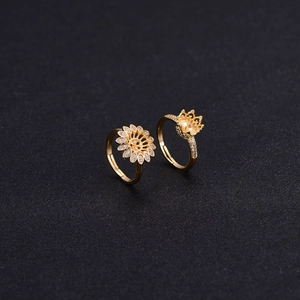 Support de bague réglable plaqué or 14K avec motif tournesol et couronne pour bijoux DIY