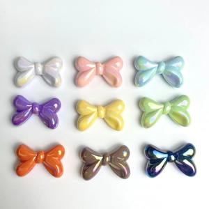 Set mit neun bunten irisierenden Harzbögen für DIY-Schmuck und Handy-Zubehör