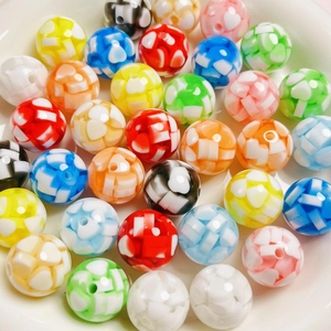 Bunte 16mm Harzperlen mit Herzmuster für DIY Armbänder und Schmuckherstellung