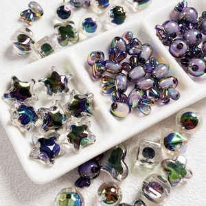 Perle Sciolte in Acrilico Cangiante Placcato UV Serie Nera Forma di Cuore Stella Coniglio Caramella per Accessori Creazione Gioielli DIY