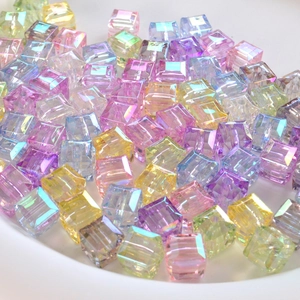 Regenbogen AB-beschichtete Kristallwürfelperlen in verschiedenen Farben für DIY-Schmuck