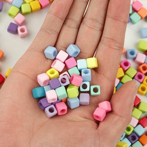 7mm colorful acrylic square beads with holes for DIY jewelry and phone chains