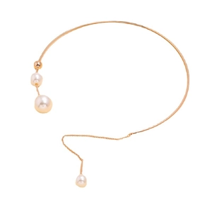 Elegant rose gold pearl choker necklace featuring a minimalist asymmetric drop pendant