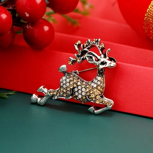 Broche Renne en Alliage Vintage Épingle de Cerf de Noël pour Femmes Hommes Bijoux de Mode Cadeau de Badge de Fête de Noël