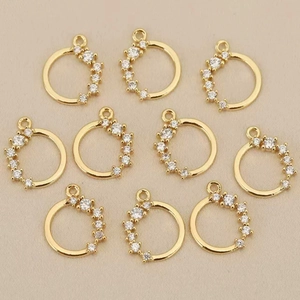 Runder Anhänger mit 18 Karat Goldbeschichtung und Zirkonia für DIY-Schmuckherstellung