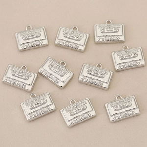 Set de 10 dijes de cinta de casete cuadrados bañados en plata con circonitas para joyería