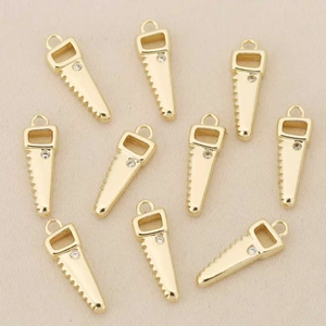 Pendentifs scie évidée plaqués or 18k avec zircons incrustés pour bijoux personnalisés