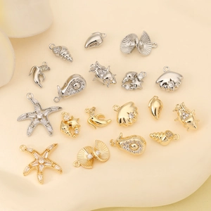 Ciondoli DIY in Rame Placcato Oro 18K Serie Oceano Stella Marina Conchiglia Frutta Animale Strass Intarsiato Gioielli Fai da Te Accessori