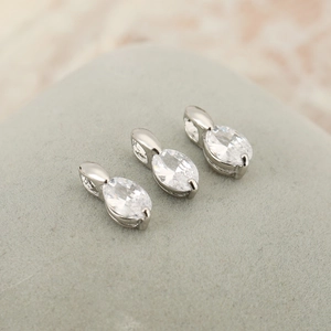 Set mit drei Marquise-Schliff Zirkonia-Anhängern aus versilbertem Kupfer für DIY-Schmuck