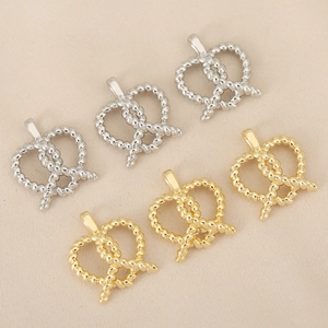 Pendentifs bretzel en or 14K et argent avec texture torsadée pour la fabrication de bijoux