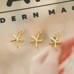 Polished 18k gold plated starfish charm pendants for DIY jewelry making and necklace crafts