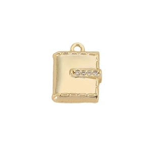 18k vergulde boekvormige hanger met zirkonia accenten op een witte achtergrond
