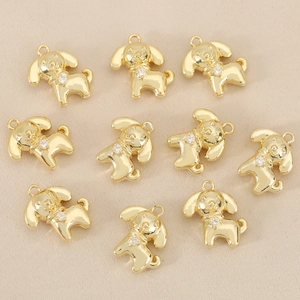 Pendenti a forma di cane placcati oro 18K con zircone per gioielli fai-da-te