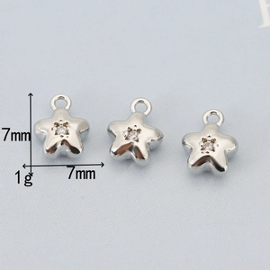 Tre ciondoli a stella placcati in oro 18k con zirconi micro-pave per gioielli fai-da-te