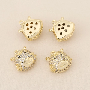 Tigerkopf-Schmuckanhänger mit weißem Zirkonia-Pavé und Vergoldung für DIY-Bastelarbeiten